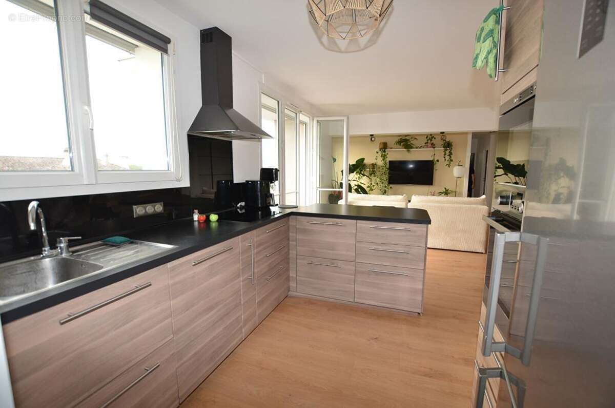 Appartement à SAINT-MICHEL-SUR-ORGE