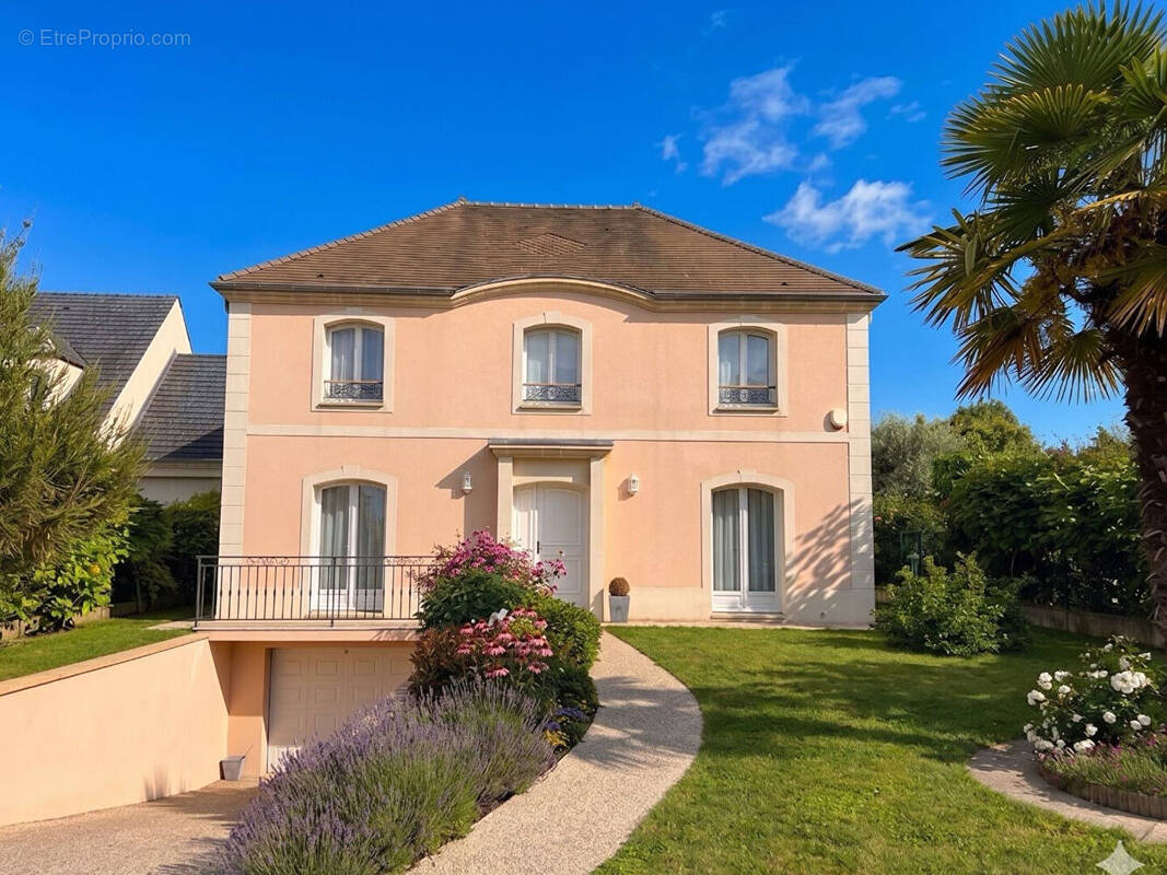 Maison à DEUIL-LA-BARRE