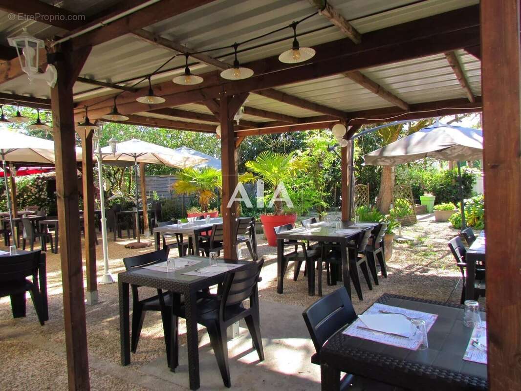 Commerce à MAINE-DE-BOIXE