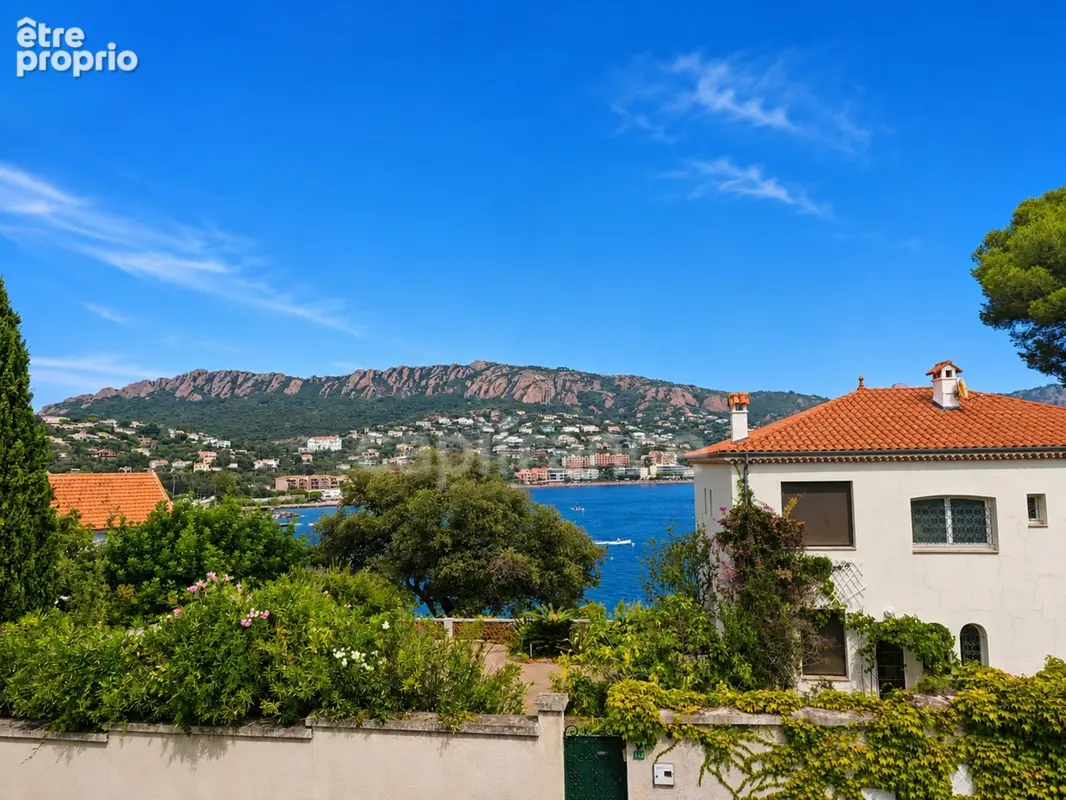 Appartement à SAINT-RAPHAEL