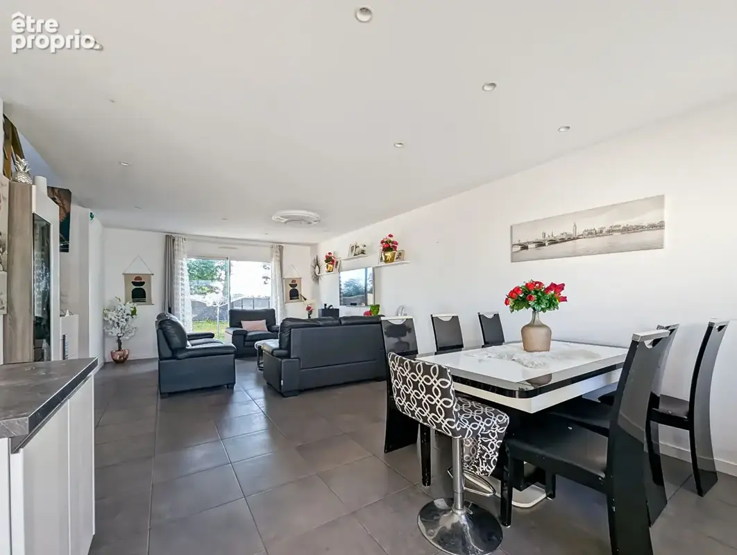 A vendre  SAINT AUBIN D AUBIGNE  maison familiale 4 chambres - photo 2