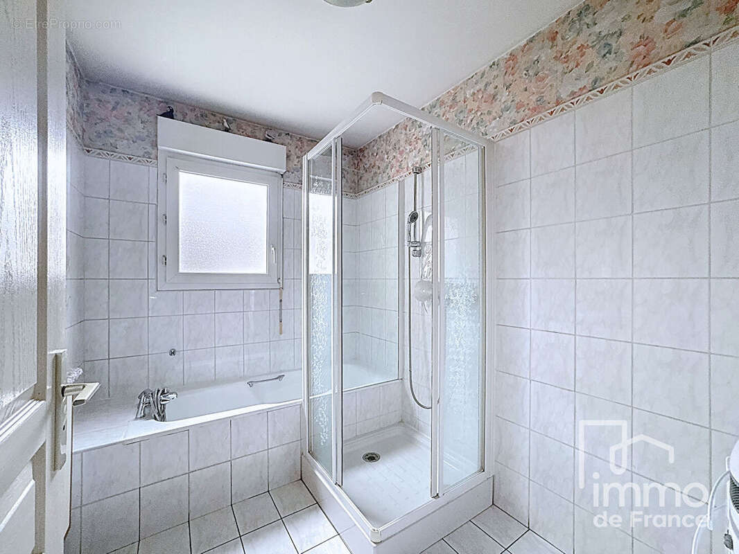 Appartement à BELLEGARDE-SUR-VALSERINE