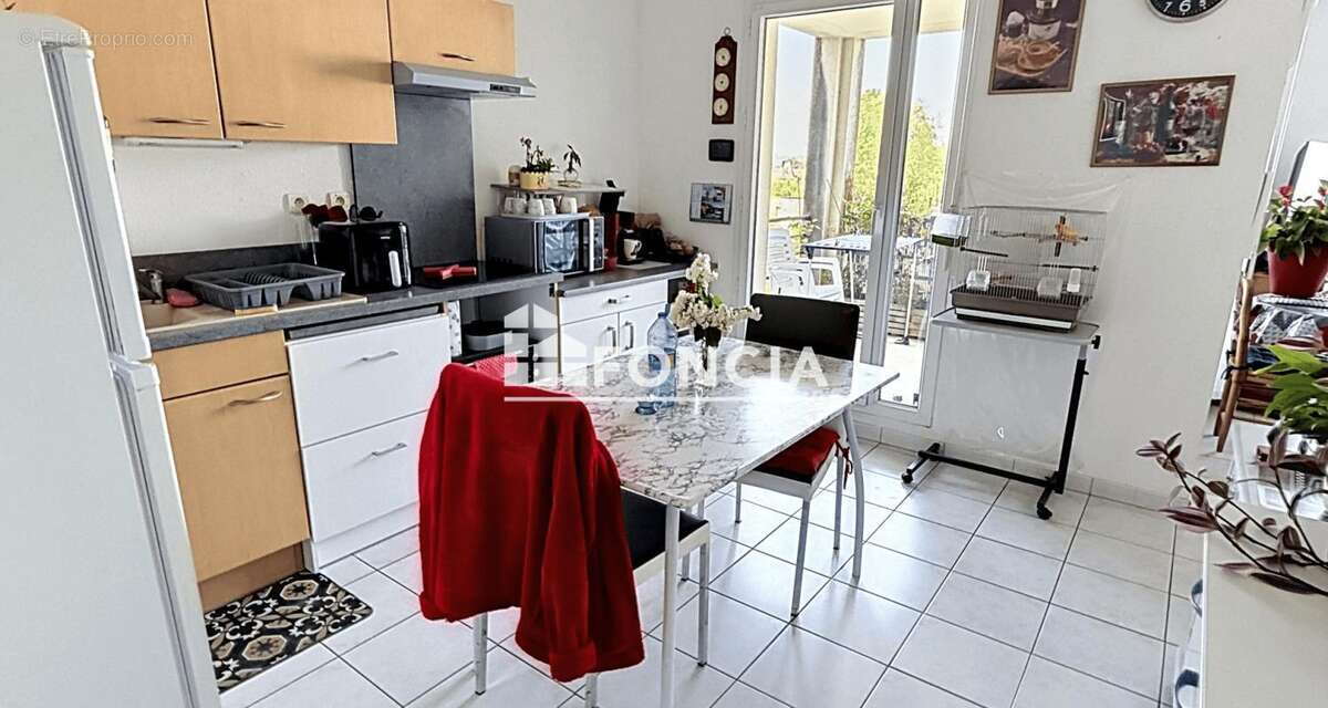 Appartement à SAINT-GEORGES-DES-GROSEILLERS