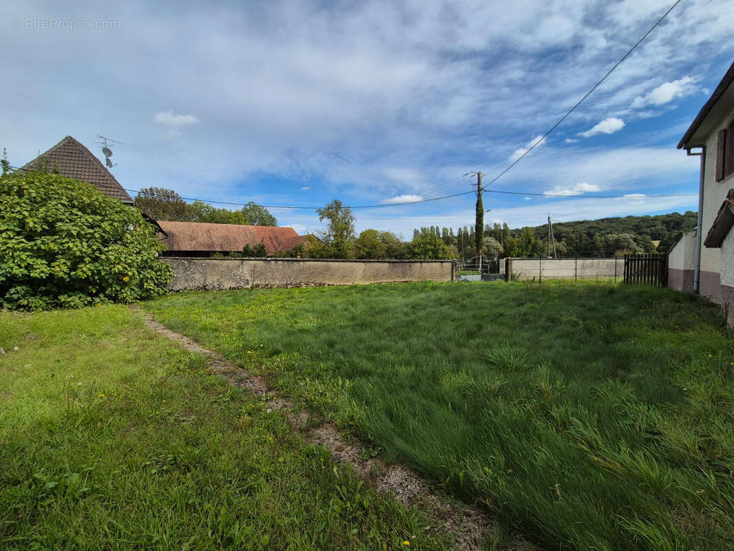 Maison à STEINBRUNN-LE-HAUT