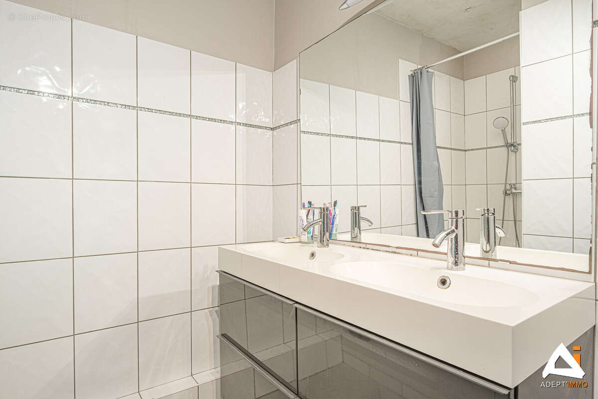 Appartement à MARSEILLE-8E