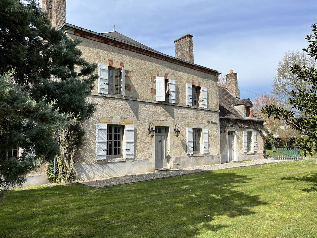 Maison à VIEILLES-MAISONS-SUR-JOUDRY