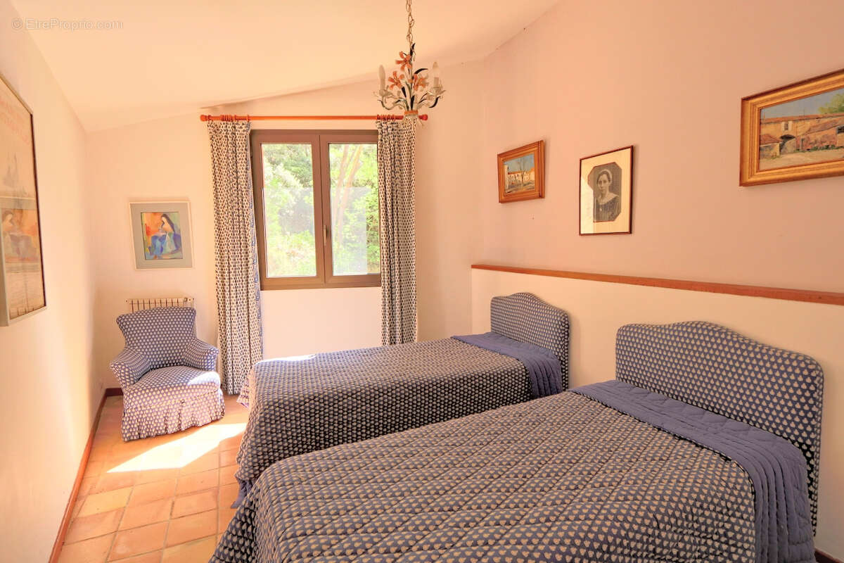 Maison à LA VALETTE-DU-VAR