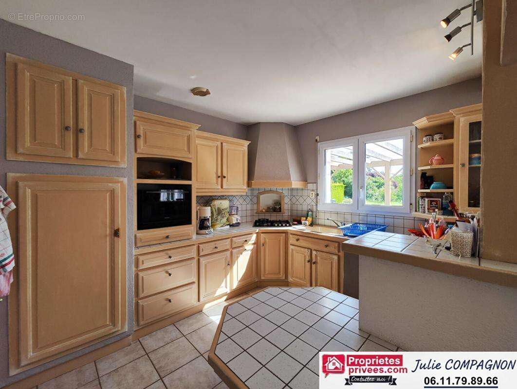 Maison familiale de 145 m² env. avec 4 chambres, garage et grand jardin - photo 8