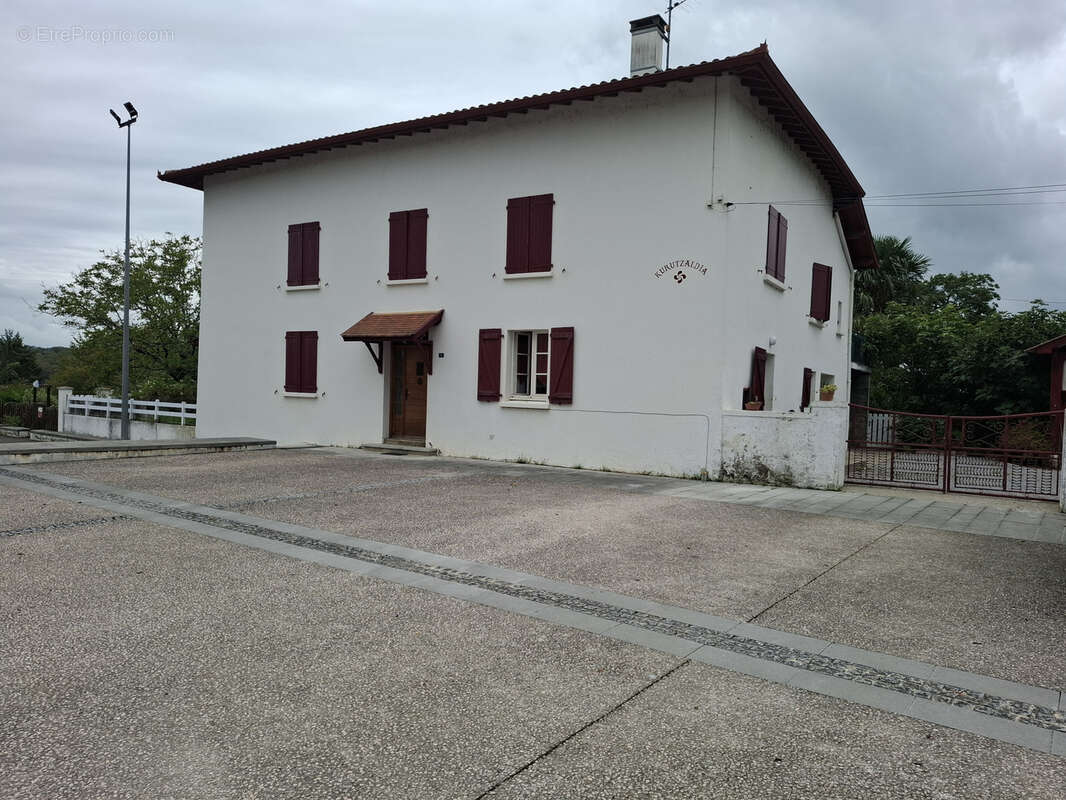 Maison à AICIRITS-CAMOU-SUHAST