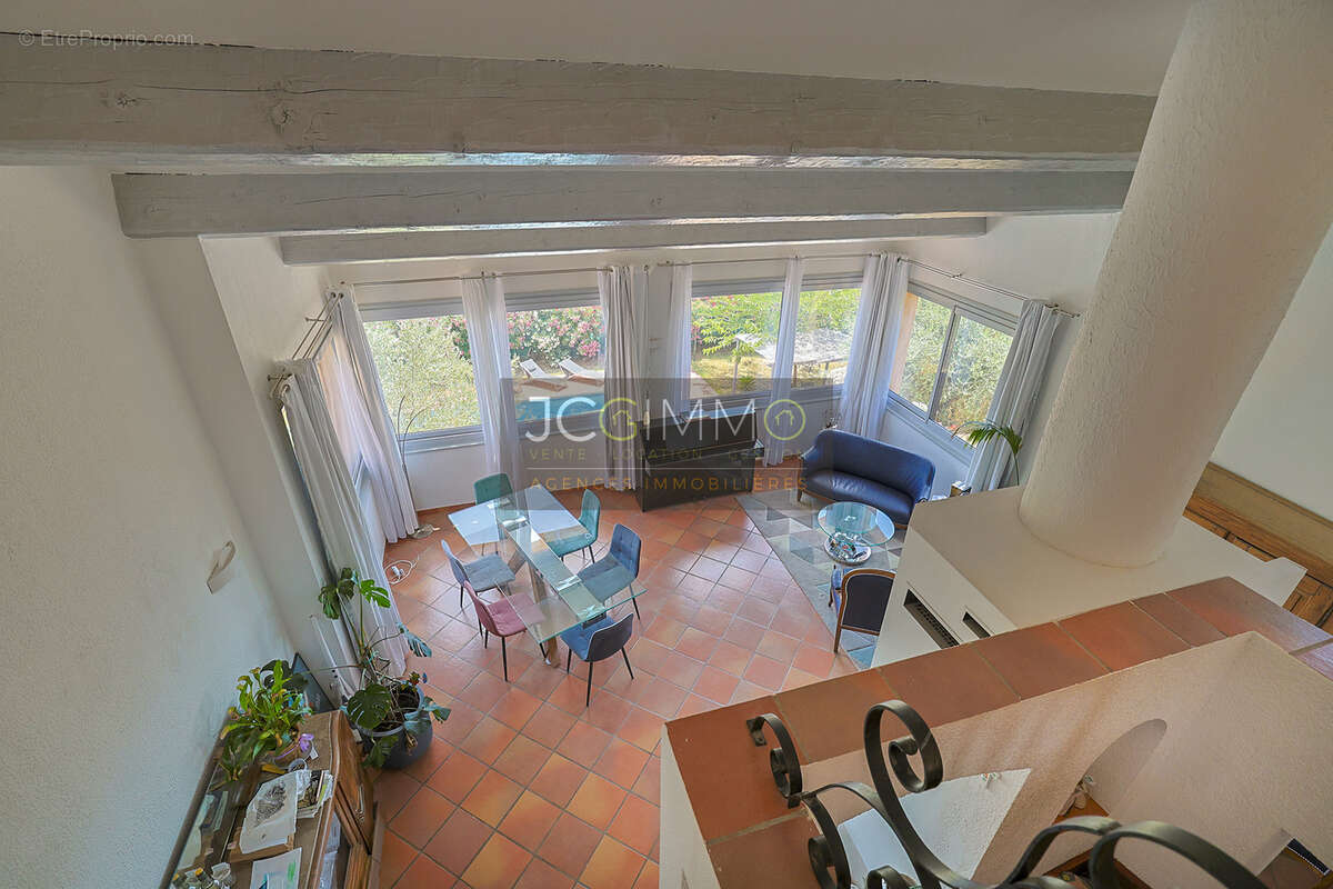 Villa T8 190m2 hab + Dépendance + Piscine + Vue dominante - photo 10