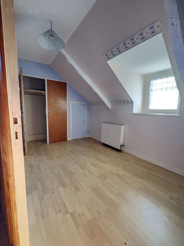 Maison à LA MEAUGON