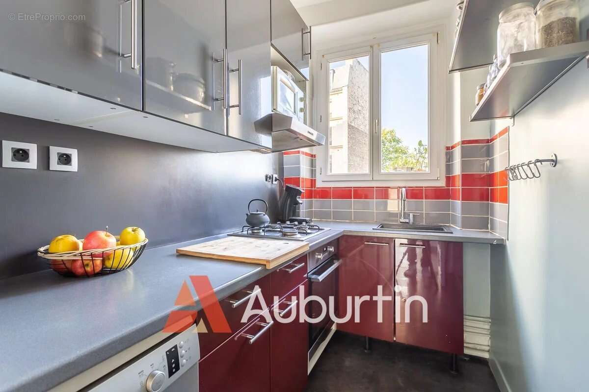 Appartement à PARIS-18E