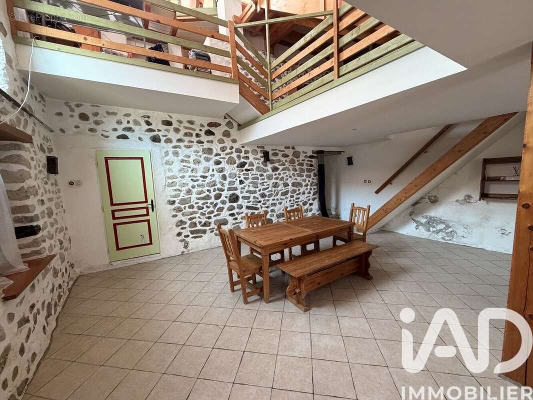Maison 171 m² à Minzier  - photo 2