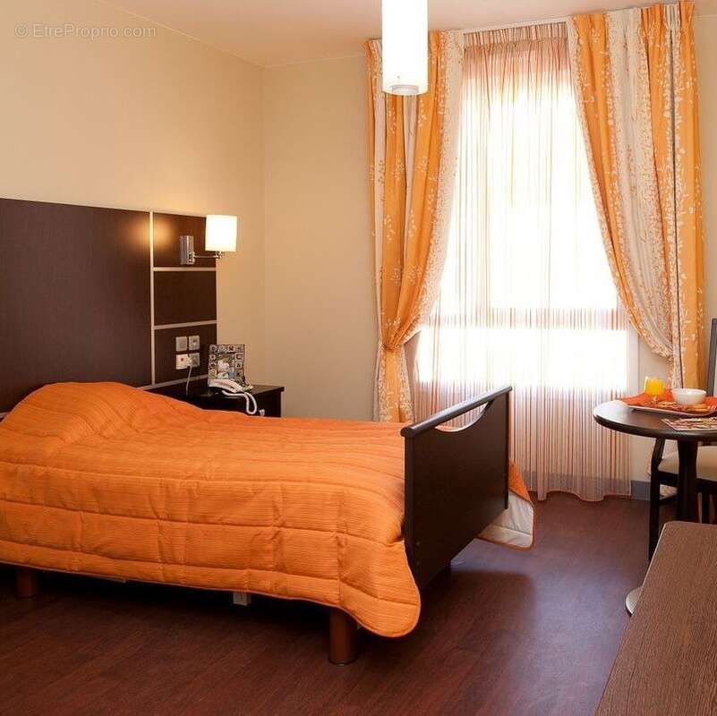 Appartement à BURES-SUR-YVETTE