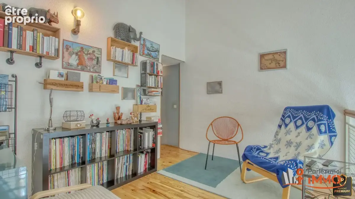 Appartement 5 pièces 100 m² à vendre à Saint-Jean-Bonnefonds (42650) - photo 8