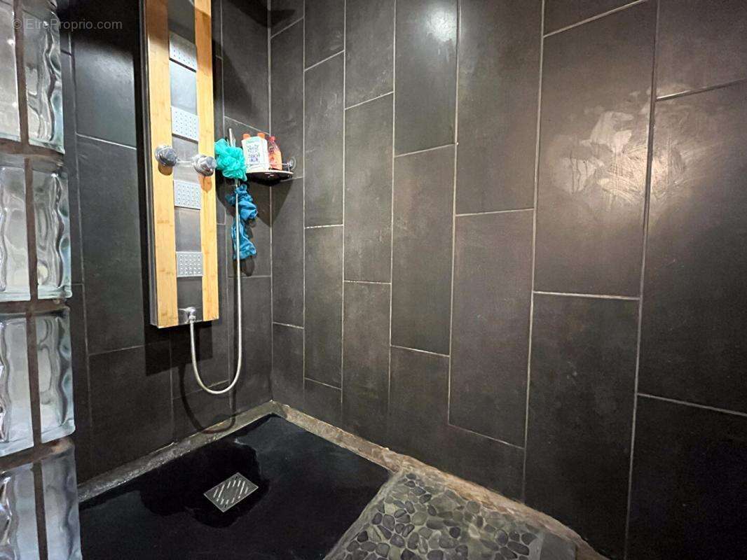 Maison à NOUANS-LES-FONTAINES