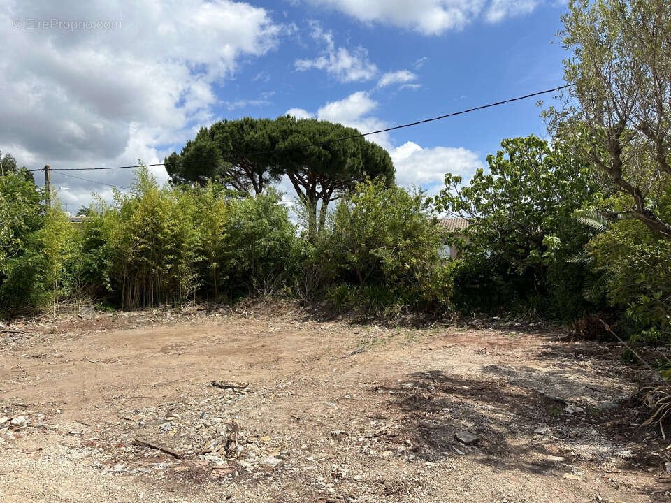 Terrain à LA GARDE