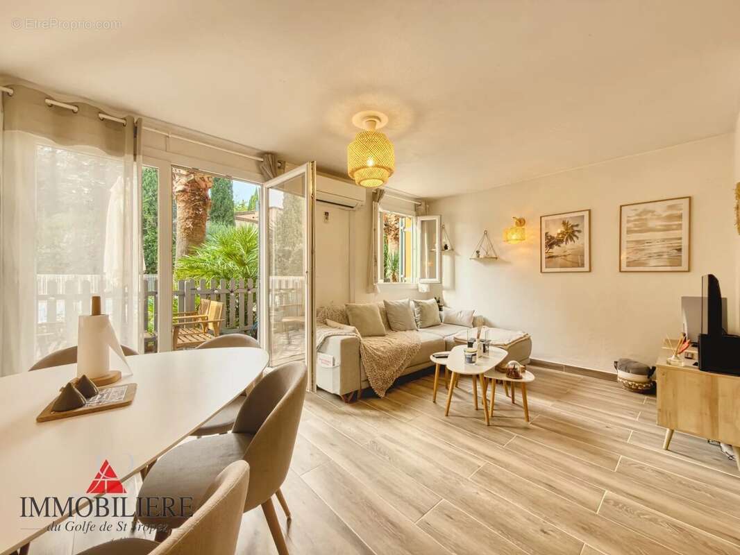 Appartement à GRIMAUD