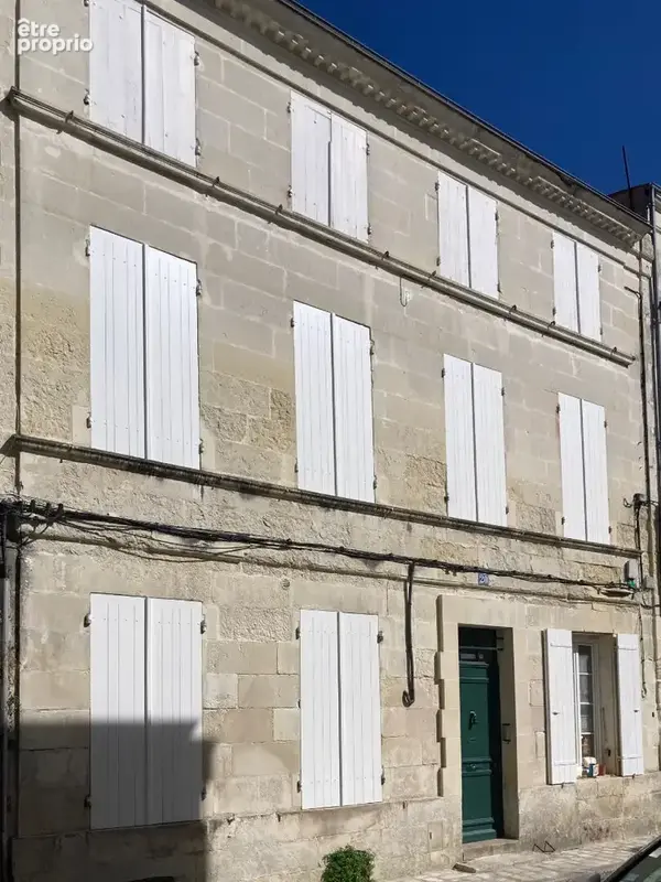 Photo Maison à Saintes au prix de 397 500€