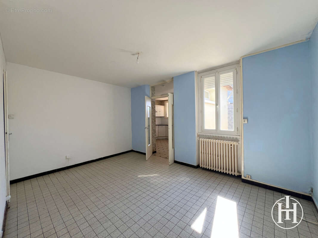 Maison à SAINT-AMAND-MONTROND