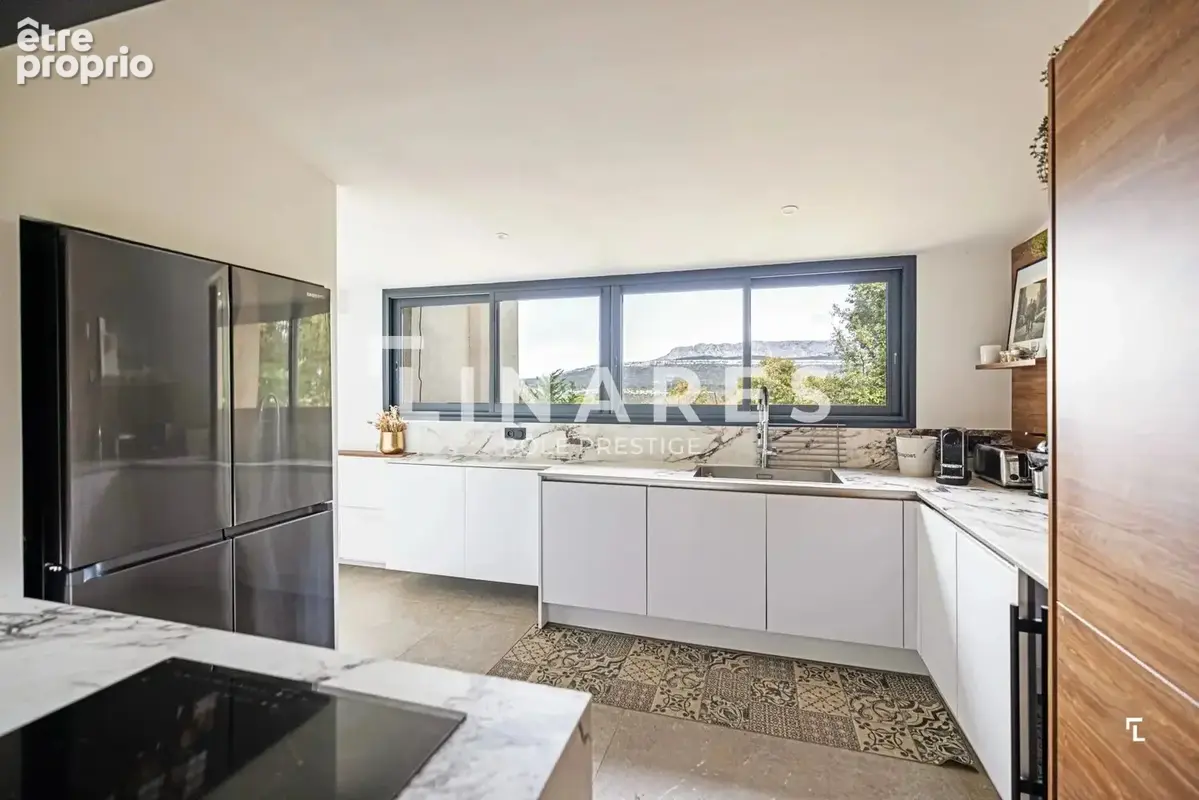 DESIGN & VIEW - Villa T7 de 250m2 - Vue Sainte Victoire - Terrain 2470m2 - Piscine - 13710 FUVEAU - photo 8