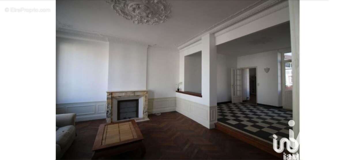 Photo 2 - Maison à VILLENEUVE-LA-GUYARD