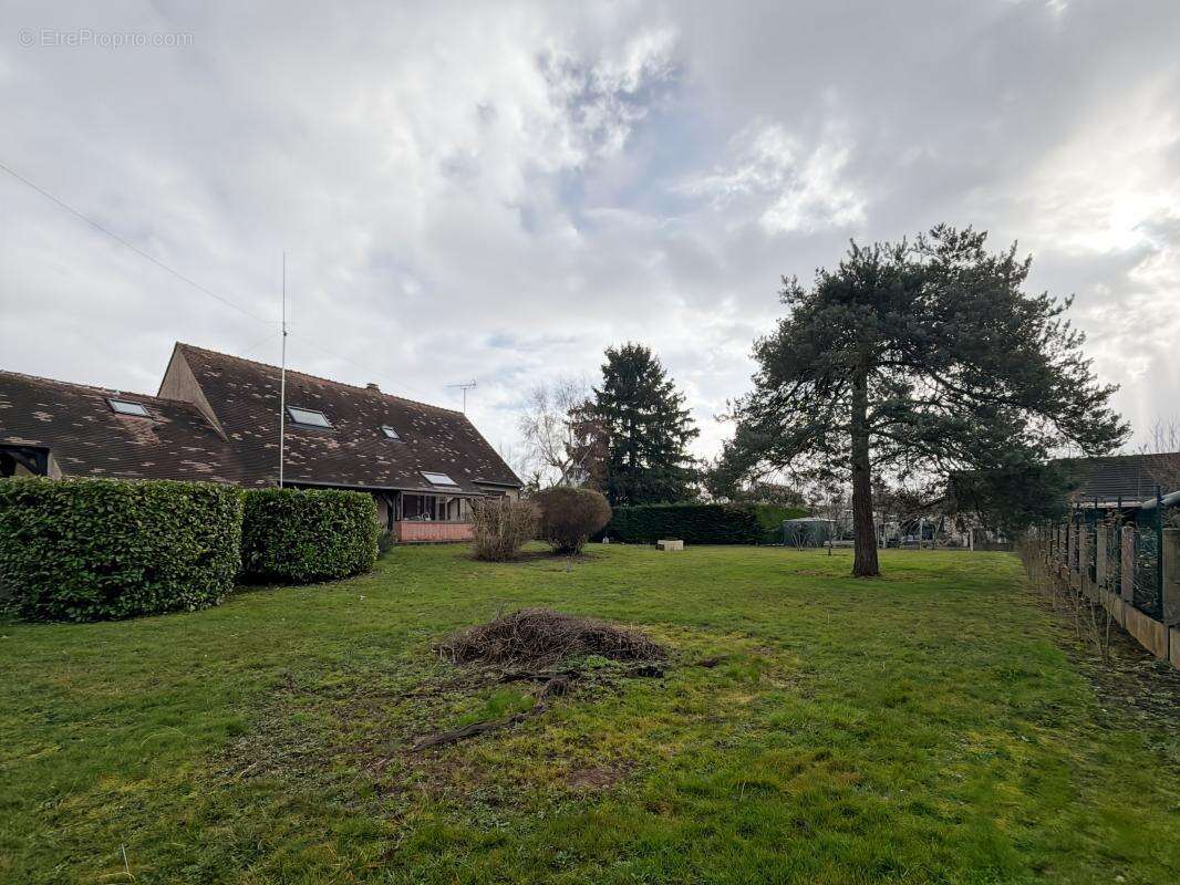 Maison à JOUY-LE-POTIER