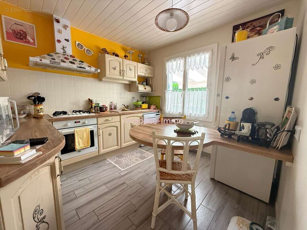 Maison à LAGUENNE
