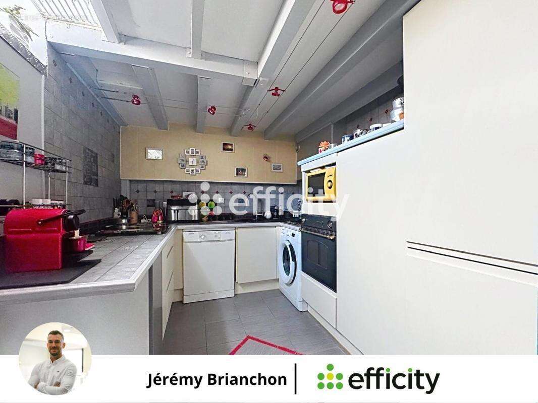 Appartement à VENELLES