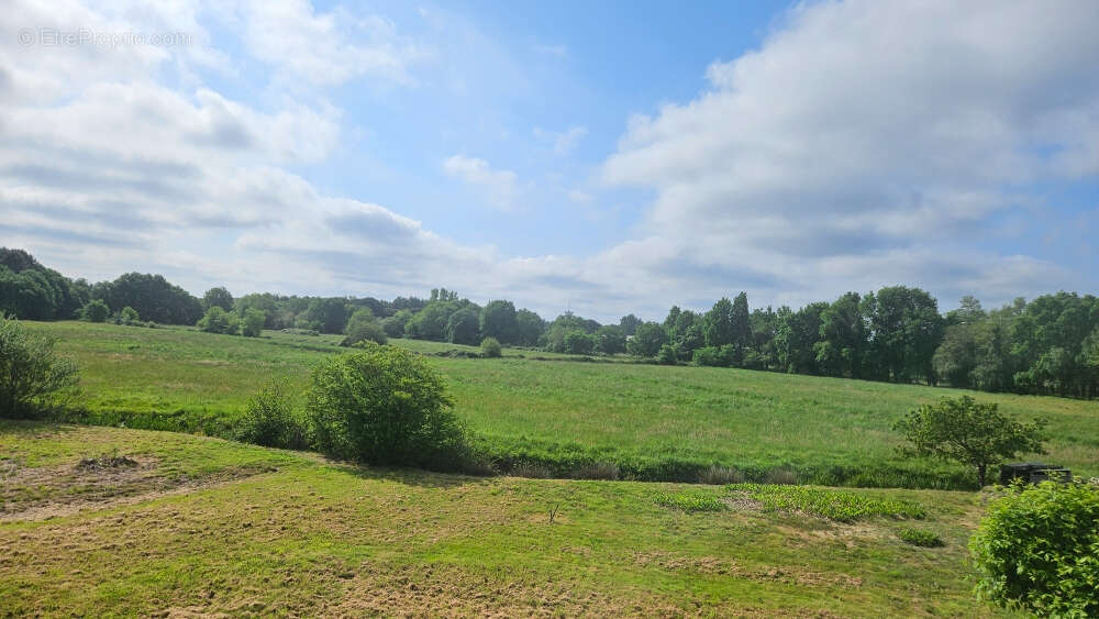 Appartement à SAINT-JULIEN-EN-BORN