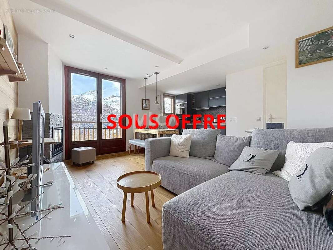 Appartement à SAINT-ETIENNE-DE-TINEE