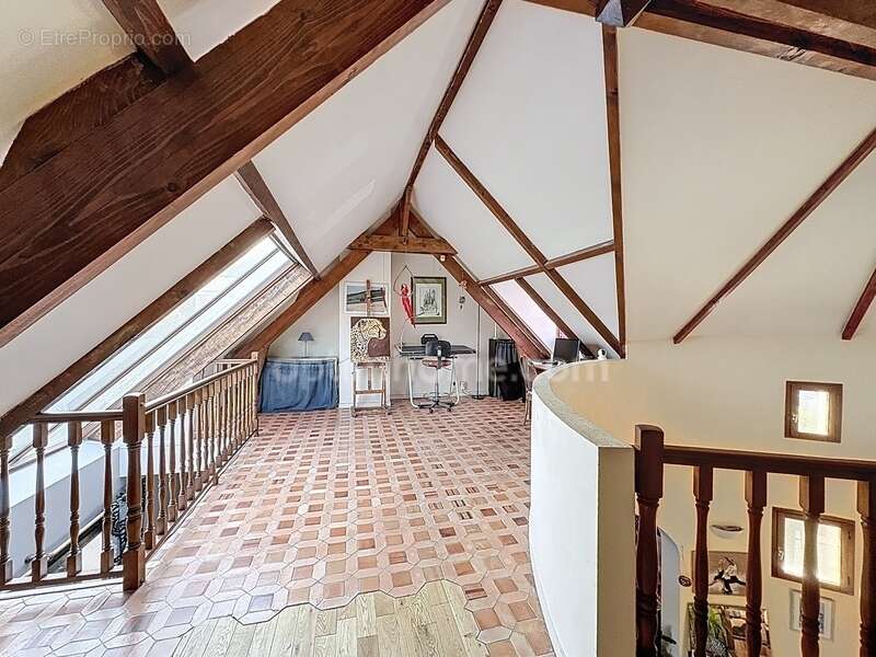 Maison à MERY-SUR-OISE