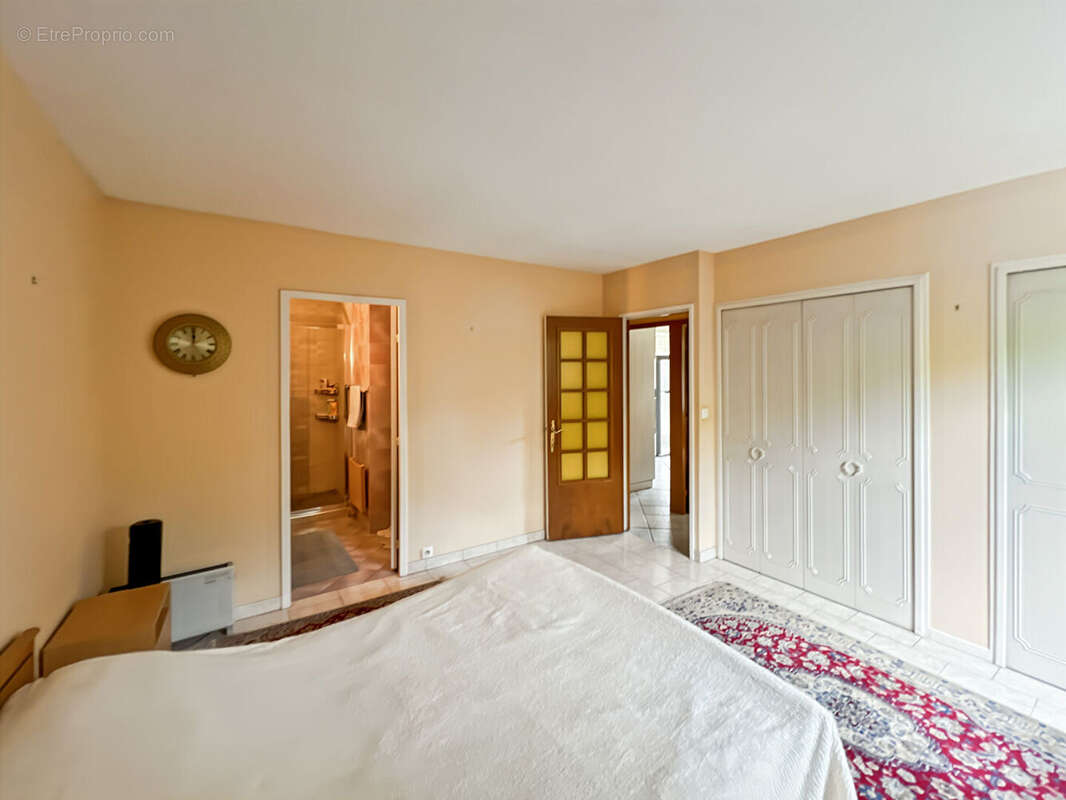 MENNECY - Village Levitt - Maison familiale indépendante 7 pièces - 137 m² - Terrain de 680 m² - photo 17