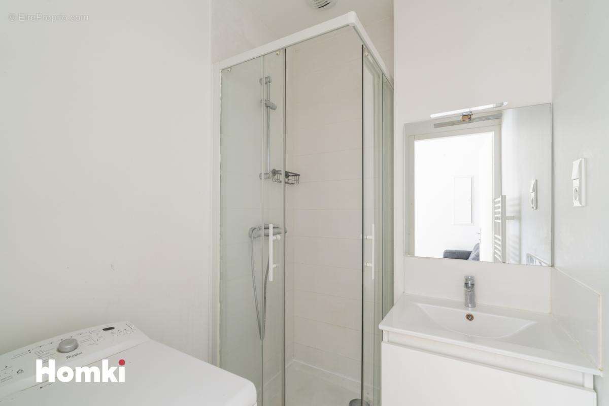 Appartement à MARSEILLE-1E