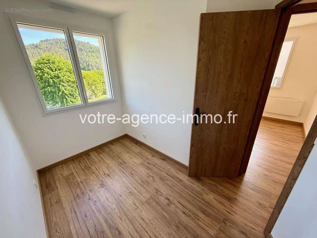 Maison à TOURRETTE-LEVENS