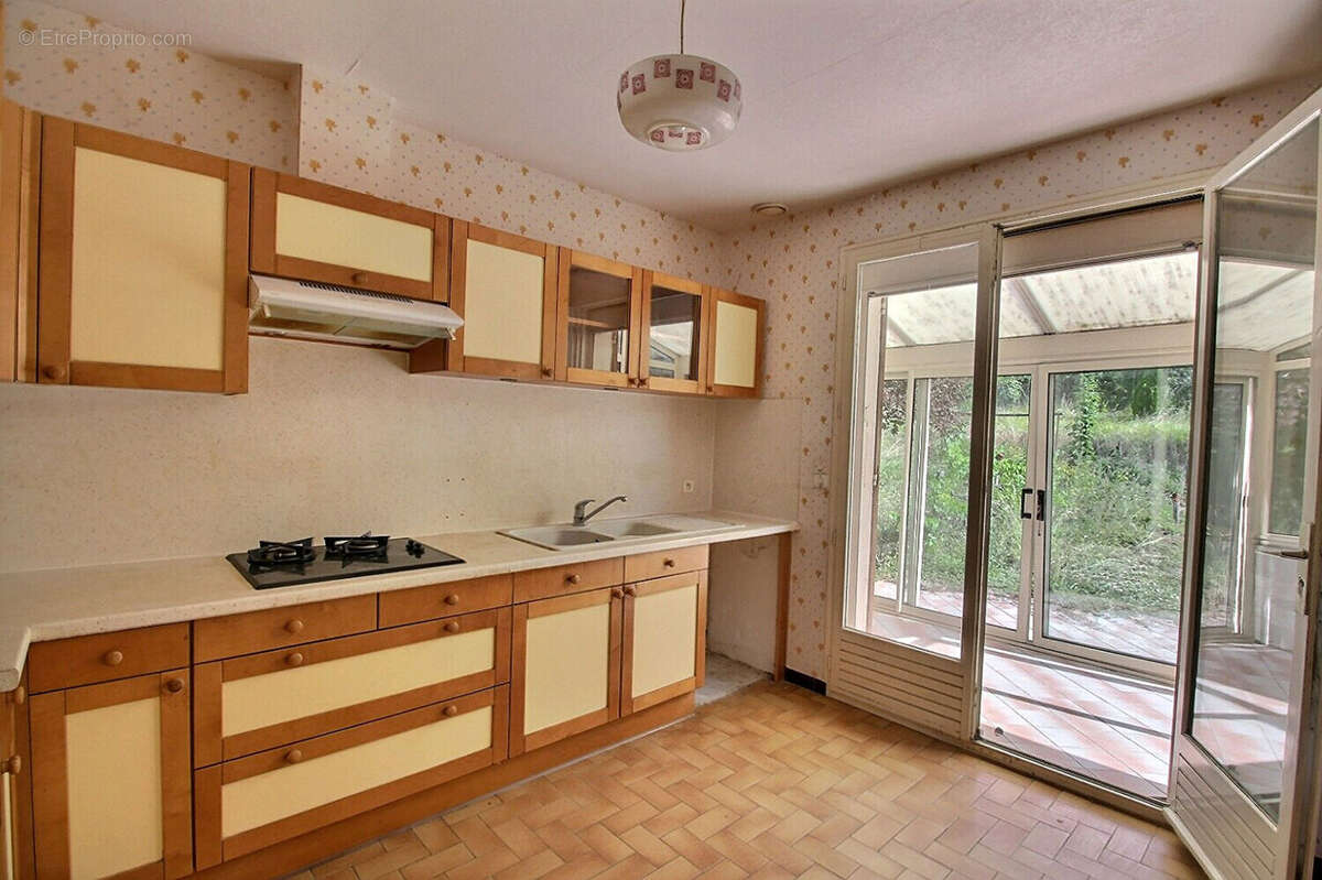 Maison 91 m² à Saint-Florentin  - photo 8