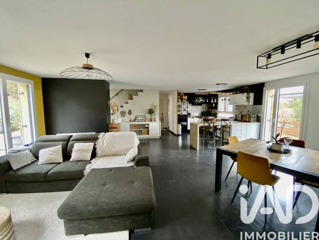 Photo 1 - Maison à MALESHERBES