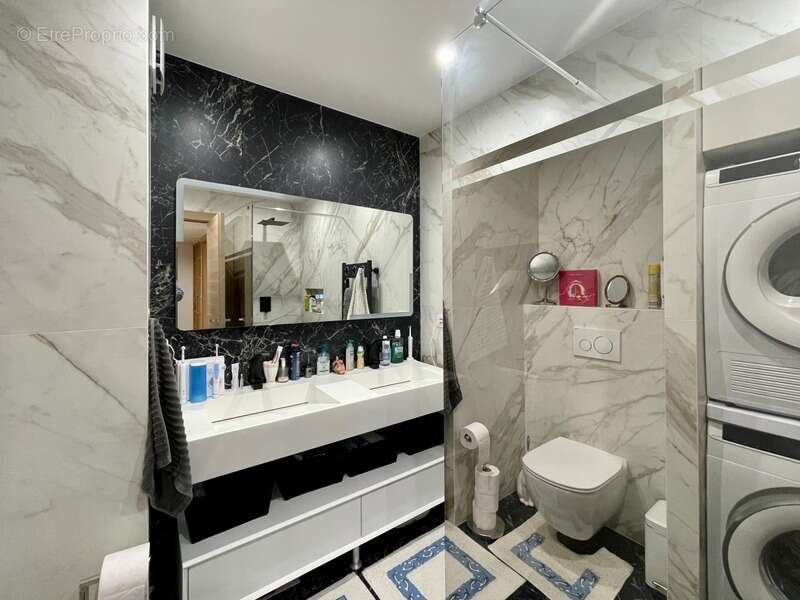 Appartement en rez-de-jardin, au calme, rénové - photo 11