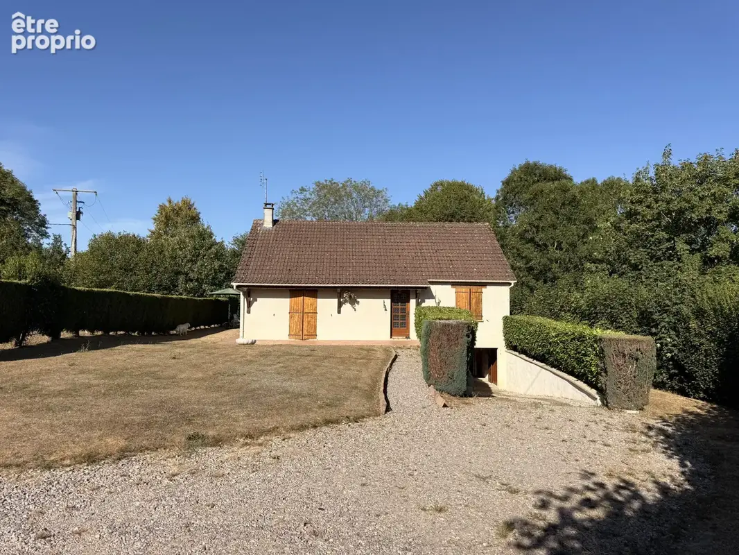 Maison traditionnelle avec jardin, idéale résidence secondaire ou principale à 5 minutes de VIMOUTIERS. - photo 2