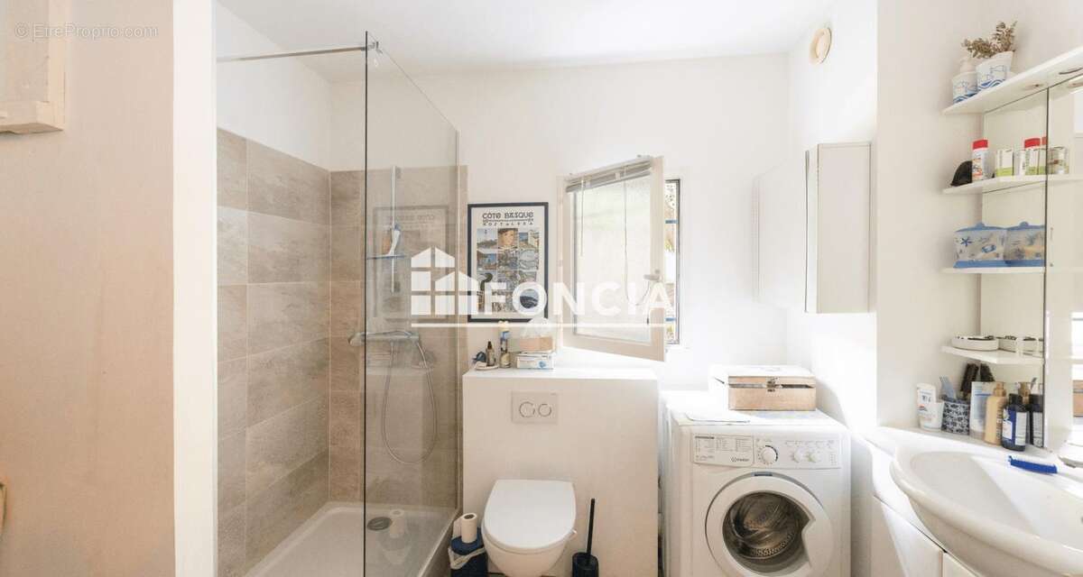 Ciboure - Studio rénové 36m² vue baie St-Jean-de-Luz balcon parking - photo 6