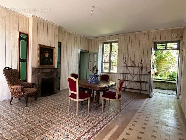 Maison à BEAUMONT-LES-AUTELS