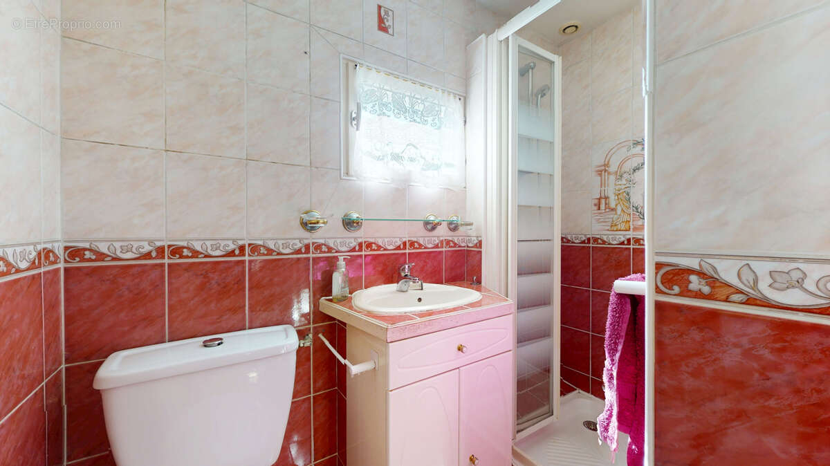 Maison 2 pièces avec beau terrain de 657 m2   Un véritable potentiel à révéler - photo 12