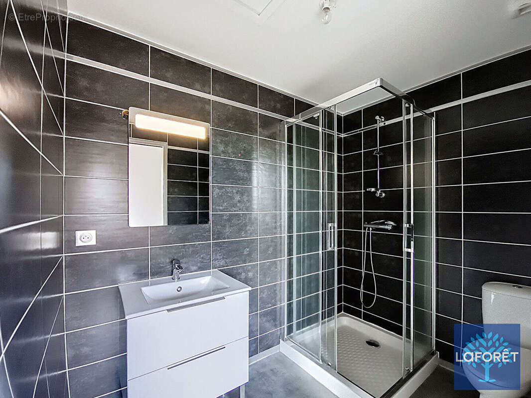 Maison à SAINT-PIERRE-EYNAC