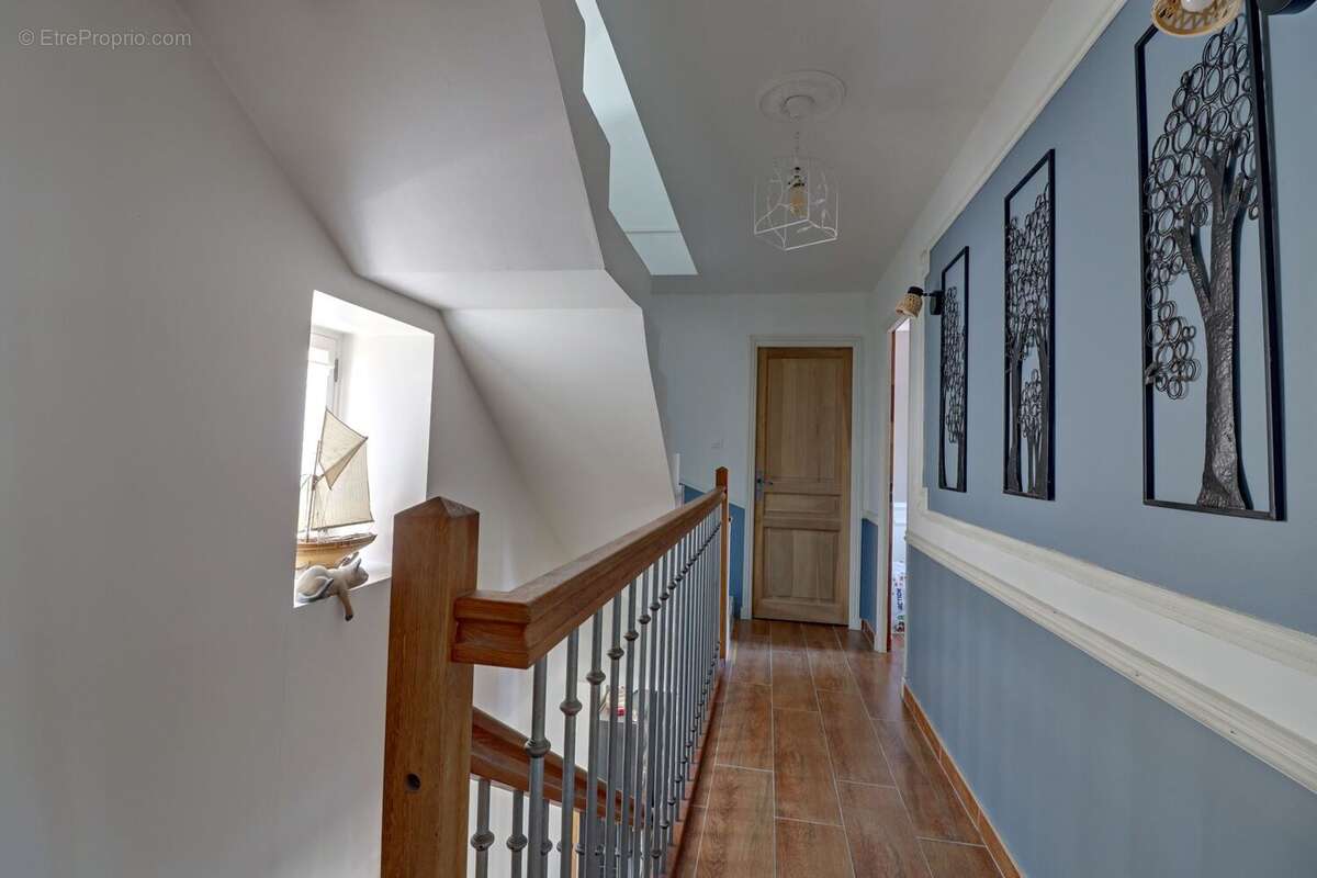 Maison à JUMEAUVILLE