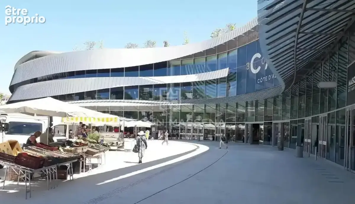 Commerce à SAINT-LAURENT-DU-VAR