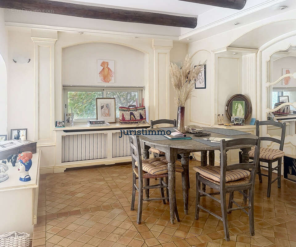 Maison à VAISON-LA-ROMAINE