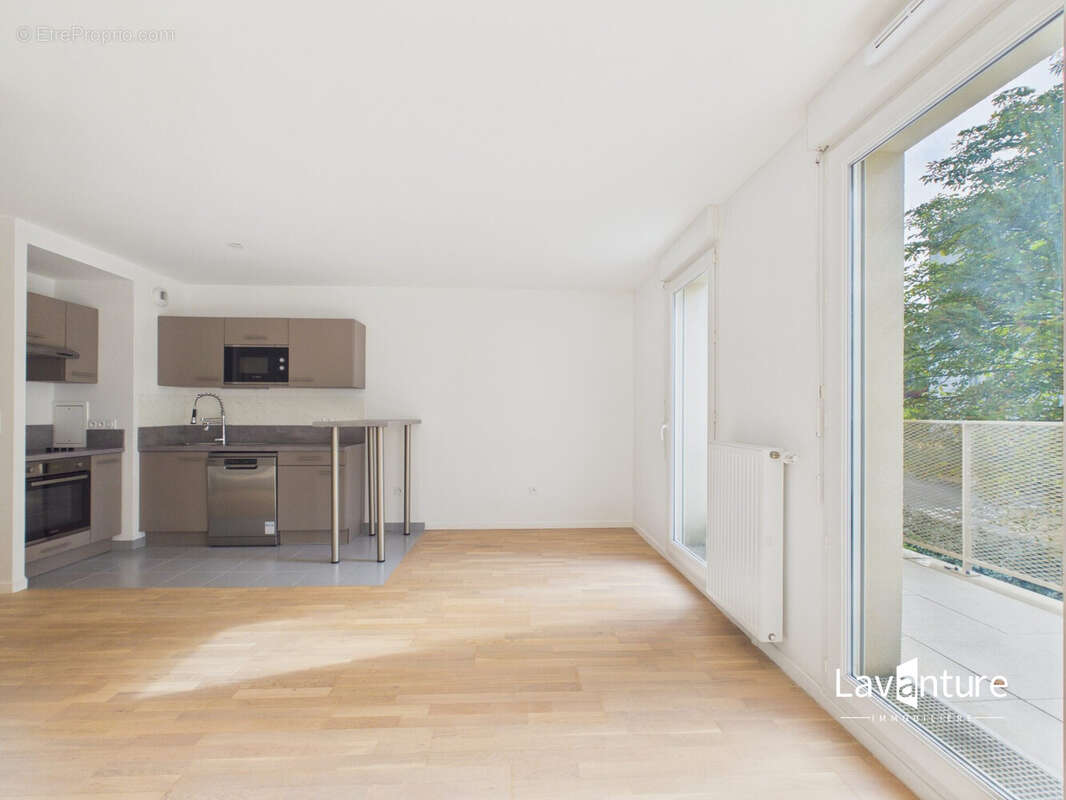 Appartement 64 m² à Chatenay-Malabry  - photo 2