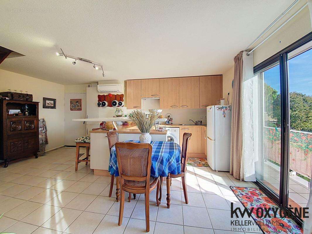Appartement à SAINT-LAURENT-DE-LA-SALANQUE