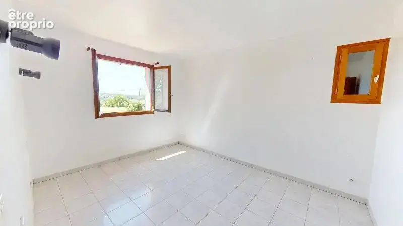 Villa T5 + T2 avec piscine et grand jardin - photo 9