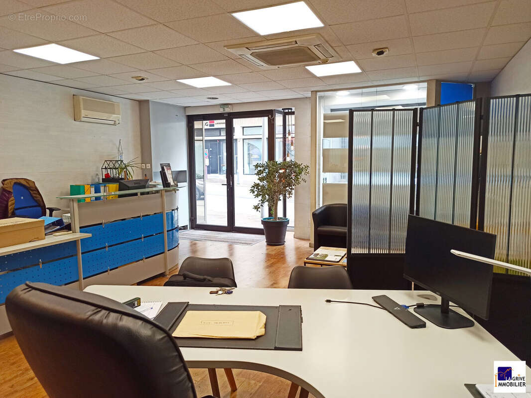 Commerce à SAINT-JEAN-DE-MAURIENNE